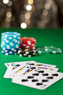 Live dealer blackjack and roulette studios